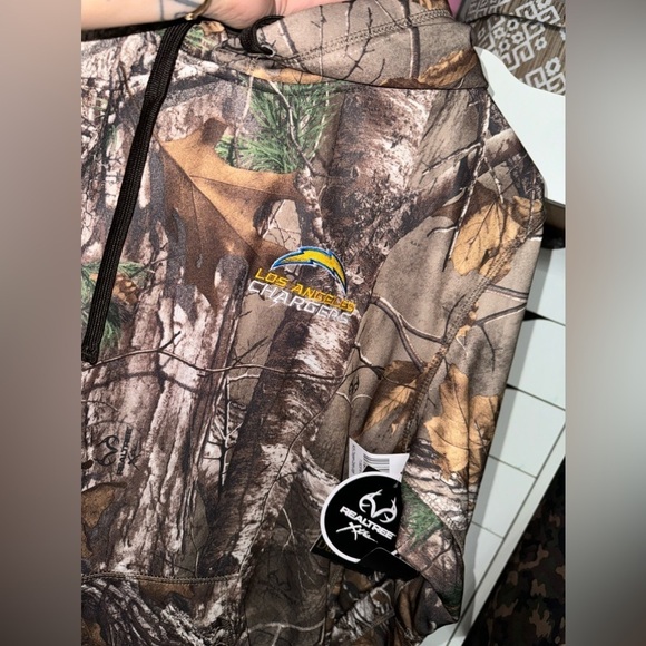Men's Los Angeles Chargers Dunbrooke Black/Realtree Camo Ranger Pullover Hoodie - Picture 3 of 4